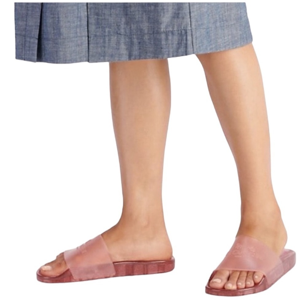 COACH Ulyssa Slides in Candy Apple Pink Size 6 — MINIMALIST VIBES!!!!